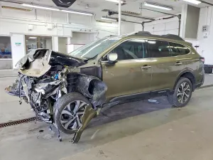 Subaru Outback 2.5L 4 2022
