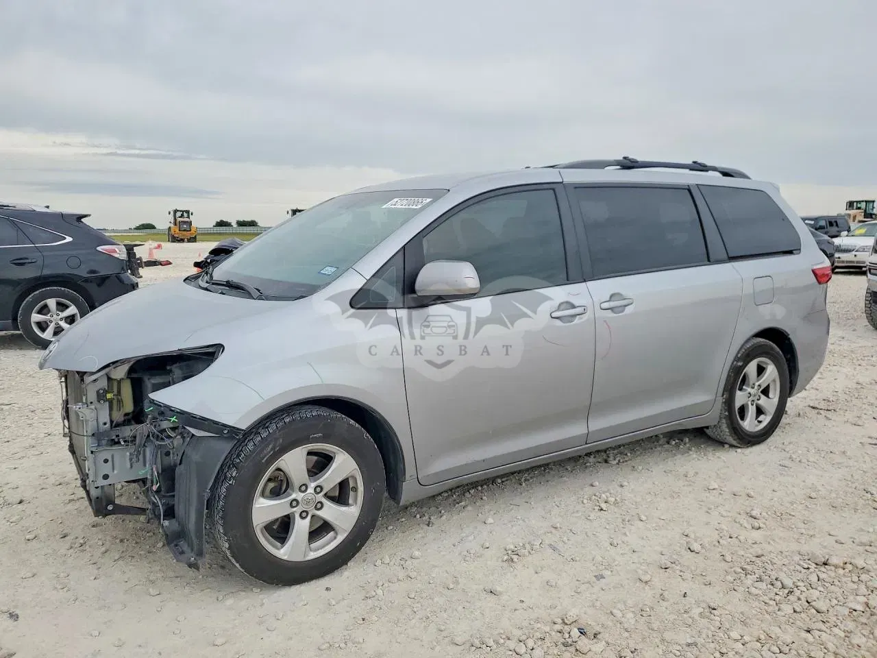 Toyota Sienna 3.5L 6 2016