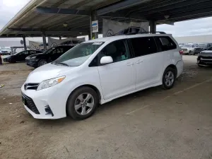 Toyota Sienna 3.5L 6 2018