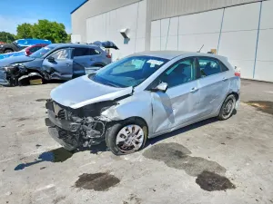 Hyundai Elantra 2.0L 4 2016