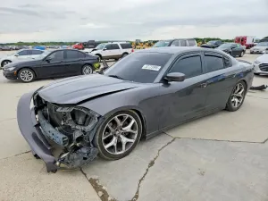 Dodge Charger 5.7L 8 2015