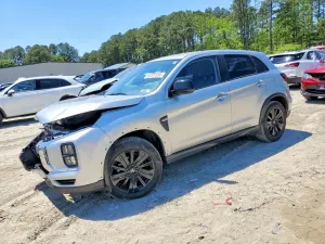 Mitsubishi Outlander 2.0L 4 2025