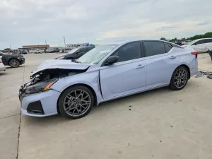 Nissan Altima 2.0L 4 2024