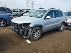 Volkswagen Tiguan 2.0L 4 2015