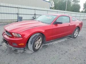 Ford Mustang 3.7L 6 2012