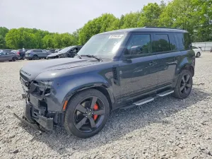 Land Rover Defender 3.0L 6 2023