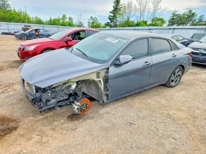 Hyundai Elantra 2.0L 4 2025