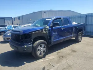Toyota Tundra 4.6L 8 2015