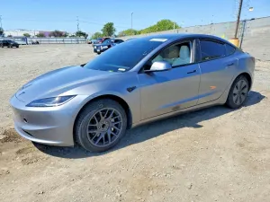 Tesla Model 3 2025