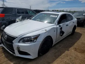Lexus LS 4.6L 8 2015