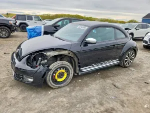 Volkswagen Beetle 2.0L 4 2012