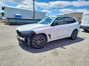 BMW X5 4.4L 8 2026