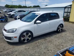 Volkswagen Golf 2.0L 4 2011