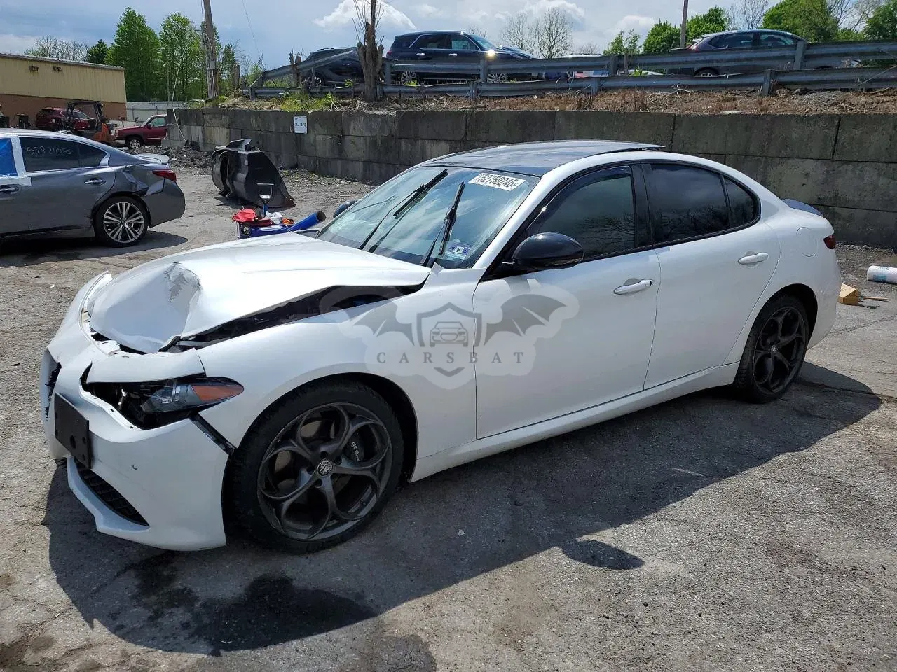 Alfa Romeo Giulia 2.0L 4 2018