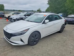 Hyundai Elantra 2.0L 4 2021