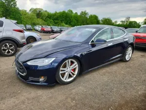 Tesla Model S 2014