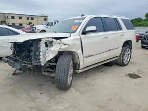 Cadillac Escalade 6.2L 8 2015