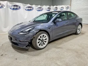 Tesla Model 3 2022