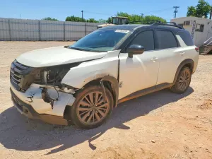 Nissan Pathfinder 3.5L 6 2023