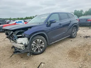 Toyota Highlander 3.5L 6 2021