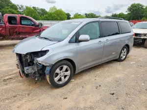 Toyota Sienna 3.5L 6 2013