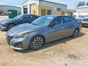 Nissan Altima 2.5L 4 2025
