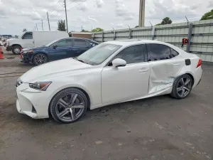 Lexus IS 2.0L 4 2019