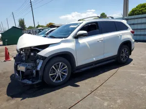 Toyota Highlander 3.5L 6 2019