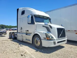 Volvo VNL 12.8L 6 2016