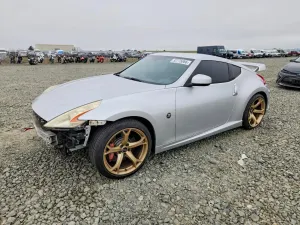 Nissan 370z 3.7L 6 2012