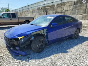 Hyundai Elantra 2.0L 4 2022