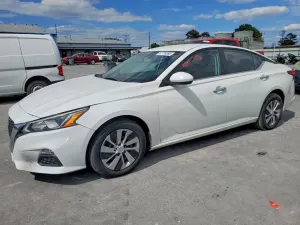 Nissan Altima 2.5L 4 2020