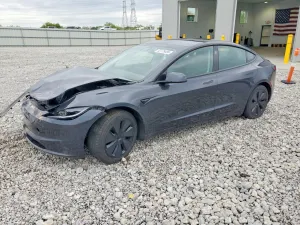 Tesla Model 3 2024
