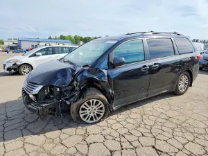 Toyota Sienna 3.5L 6 2017