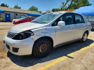 Nissan Versa 1.8L 4 2011