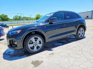 Audi Q5 2.0L 4 2025