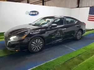 Nissan Altima 2.5L 4 2025