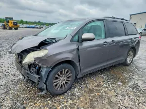 Toyota Sienna 3.5L 6 2013