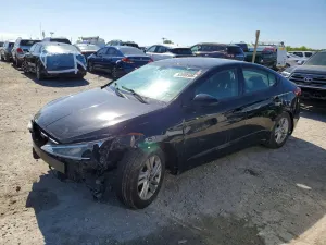 Hyundai Elantra 2.0L 4 2020