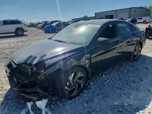 Hyundai Elantra 2.0L 4 2025