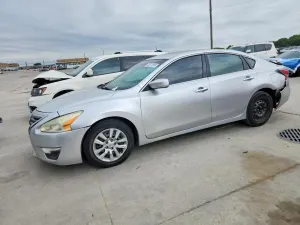 Nissan Altima 2.5L 4 2015