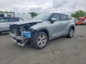 Toyota Highlander 2.4L 4 2025