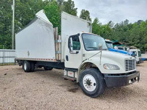 Freightliner Business Class M2 6.7L 6 2020