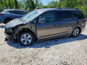 Toyota Sienna 3.5L 6 2019