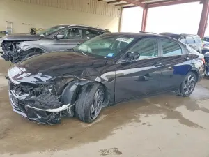 Hyundai Elantra 2.0L 4 2025