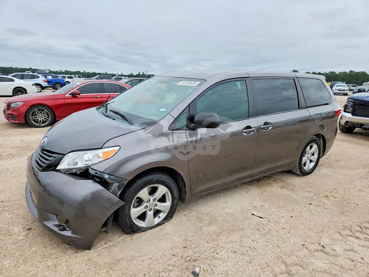 Toyota Sienna 3.5L 6 2015