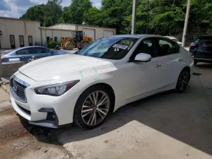 Infiniti Q50 3.0L 6 2021