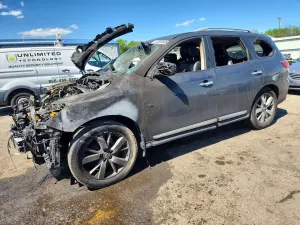 Nissan Pathfinder 3.5L 6 2014