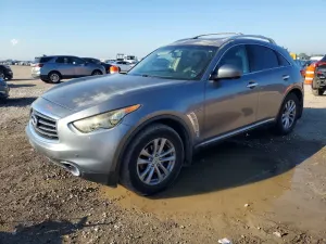 Infiniti QX70 3.7L 6 2014