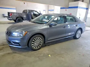 Volkswagen Passat 1.8L 4 2017